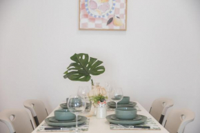 Convenient&Modern 2bedrooms Apt with car space, Sydney